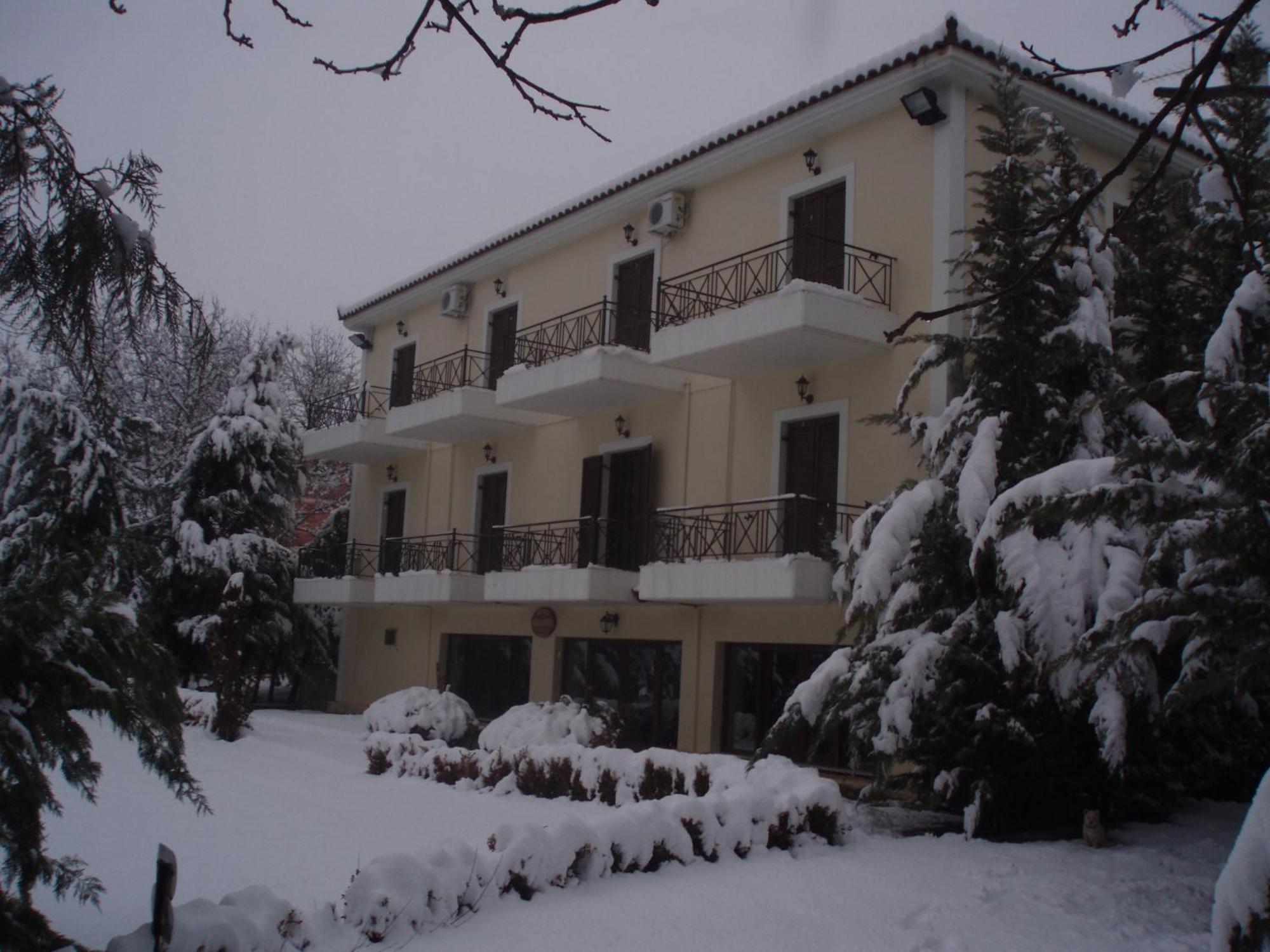 Aroanios Hotel Kleitoria Extérieur photo