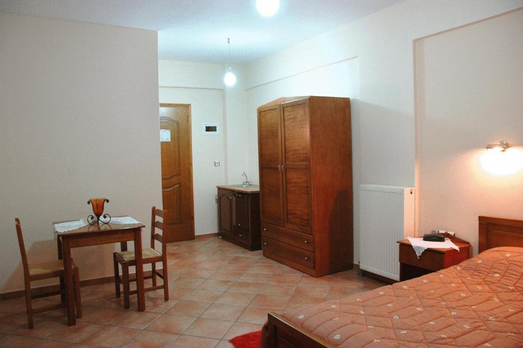Aroanios Hotel Kleitoria Extérieur photo